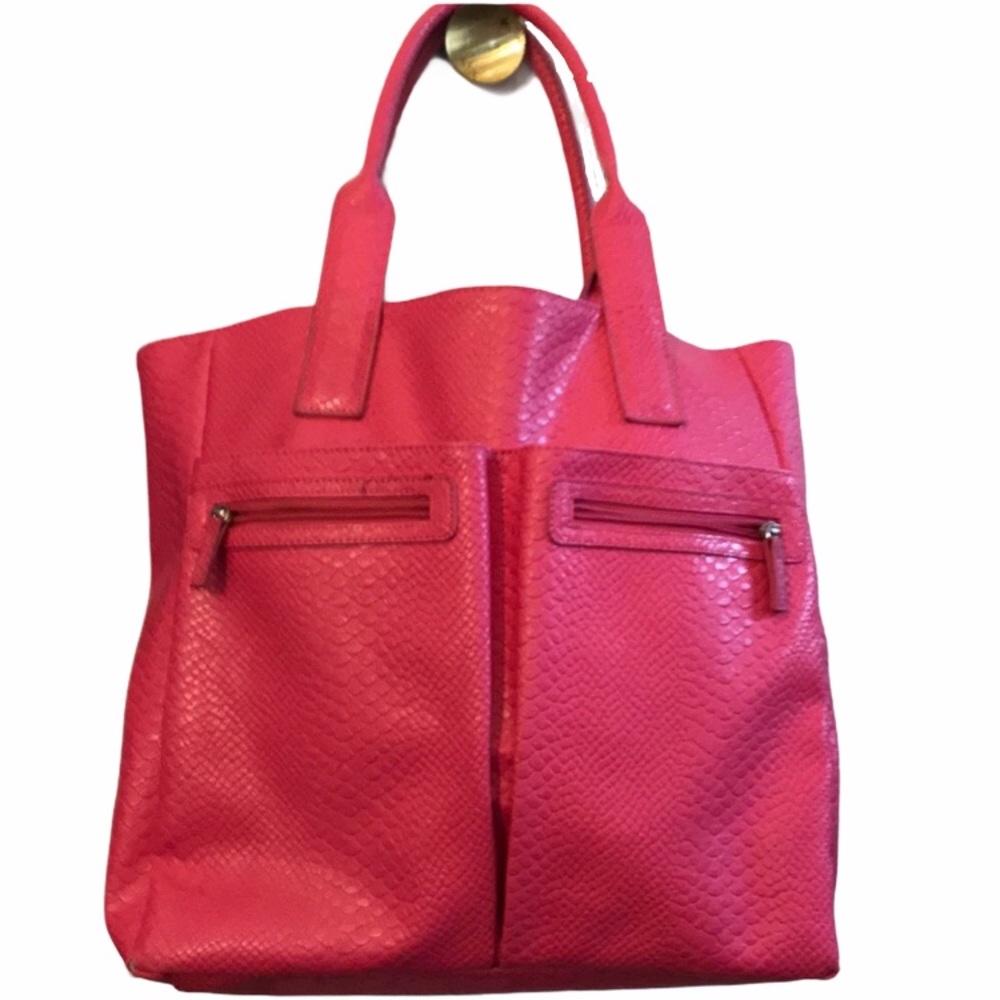 🎀SALE🎀 Neiman Marcus pink snake skin tote bag